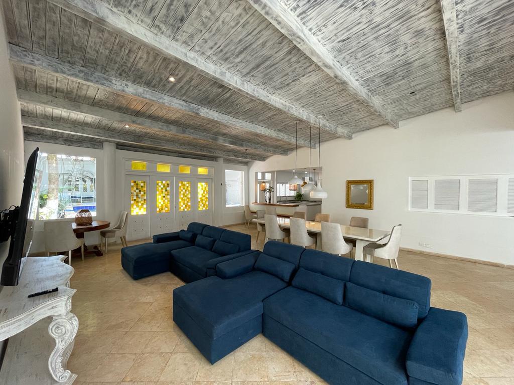 Casa Azul beachfront mansion in Castillogrande Full Photo 6
